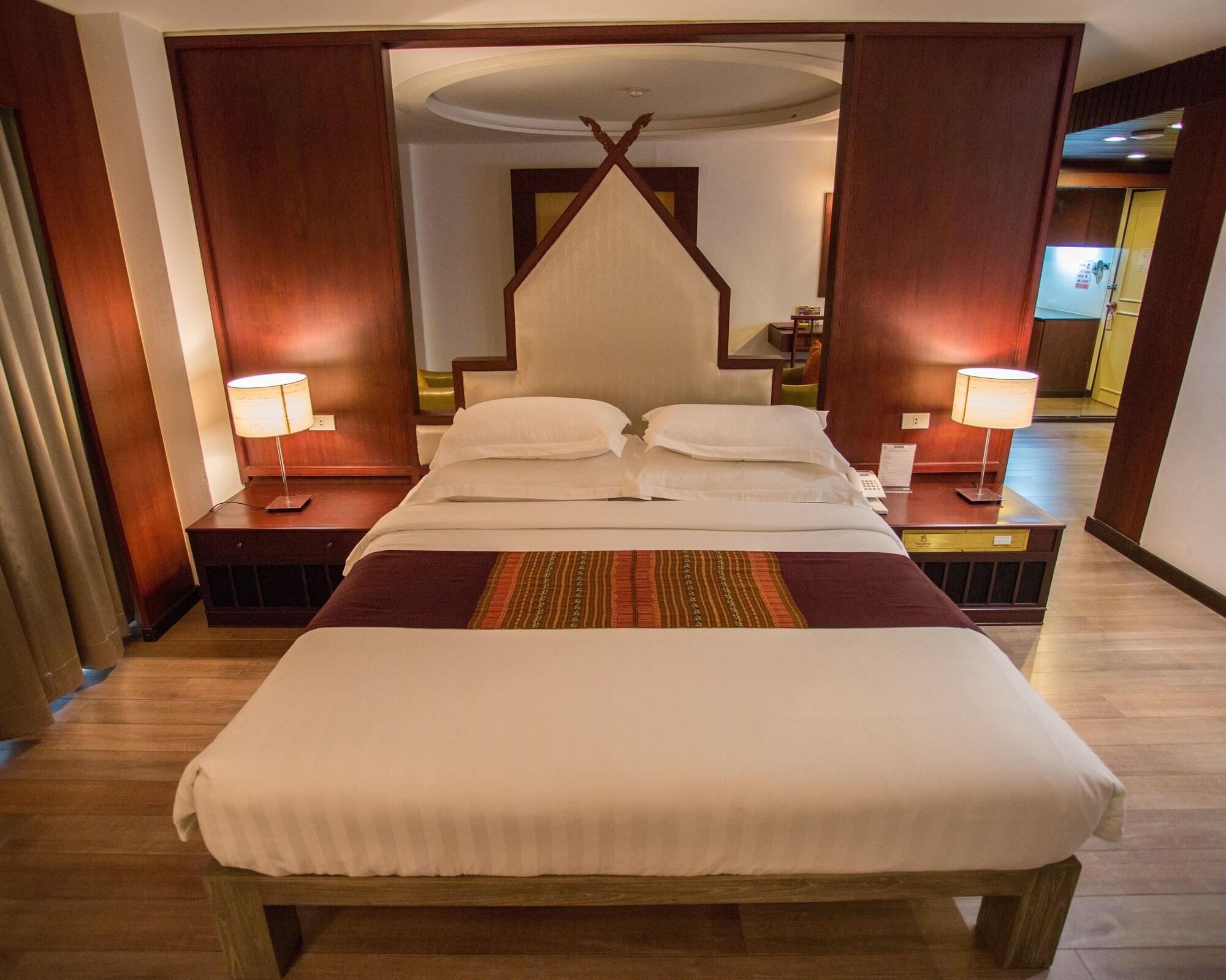 Seeharaj Hotel Uttaradit Dış mekan fotoğraf