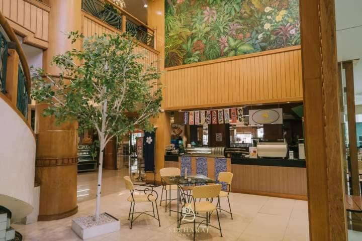 Seeharaj Hotel Uttaradit Dış mekan fotoğraf