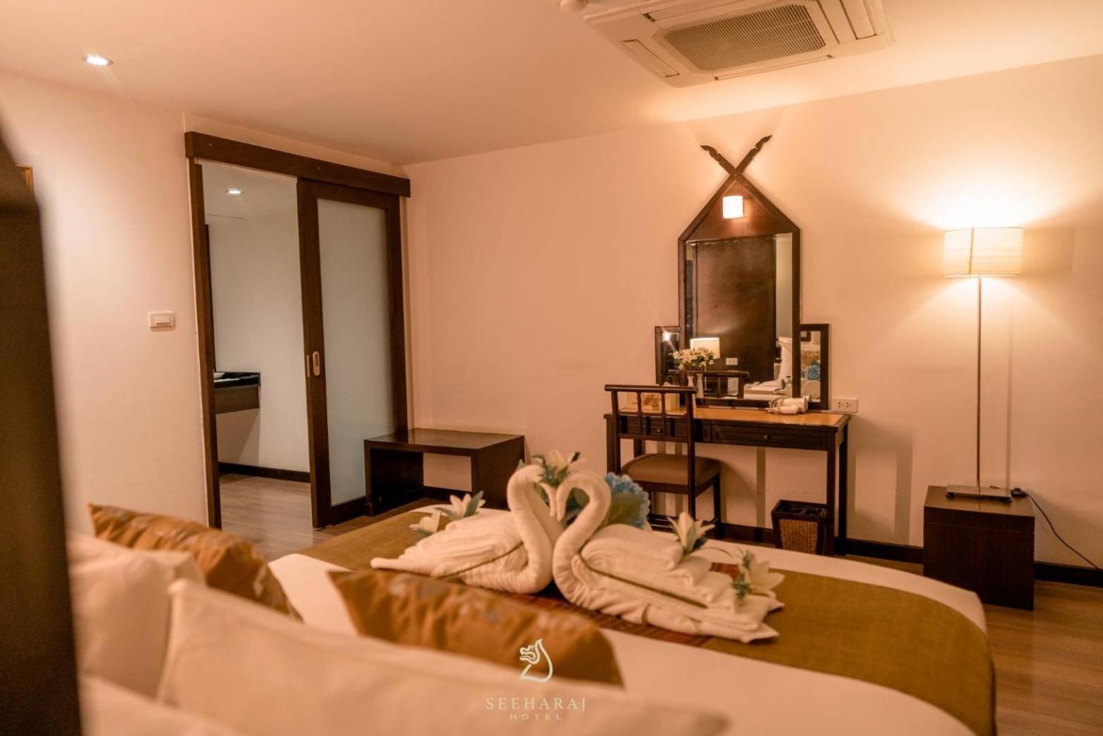 Seeharaj Hotel Uttaradit Dış mekan fotoğraf