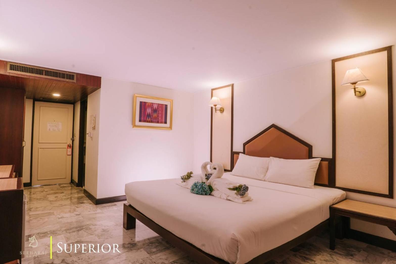 Seeharaj Hotel Uttaradit Dış mekan fotoğraf