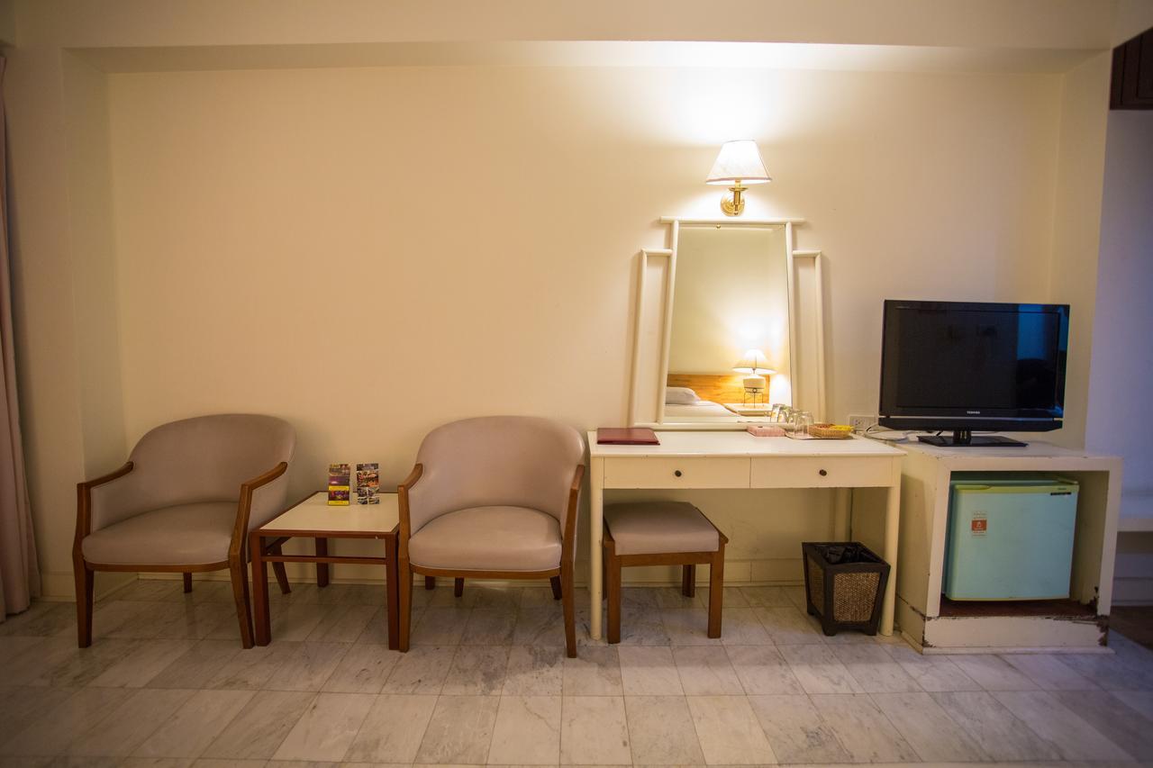 Seeharaj Hotel Uttaradit Dış mekan fotoğraf