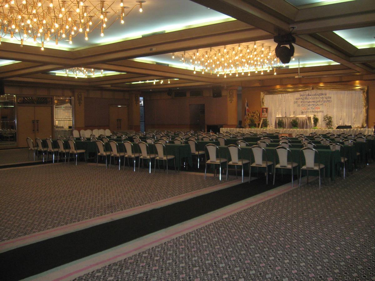 Seeharaj Hotel Uttaradit Dış mekan fotoğraf