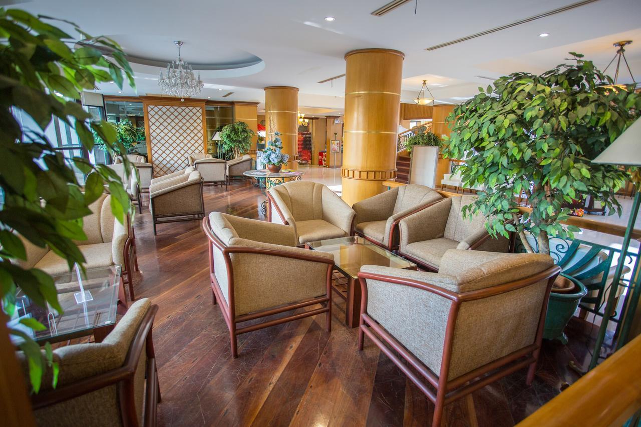 Seeharaj Hotel Uttaradit Dış mekan fotoğraf